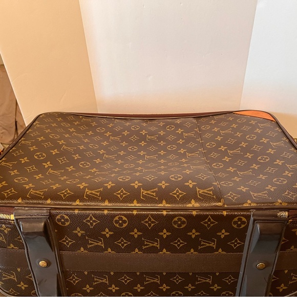 Authentic Louis Vuitton Pegase 60 Carry-On - Picture 10 of 15